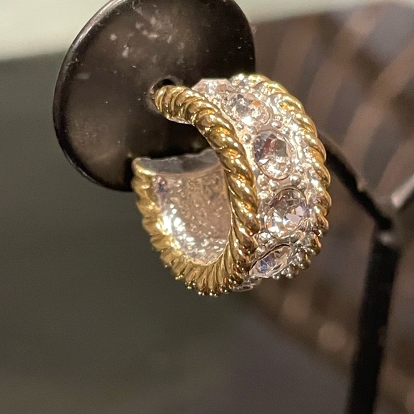 Montana Silversmiths SMALL HOOP EARRINGS w/ crystal & gold shine. Worn once. - Picture 1 of 6